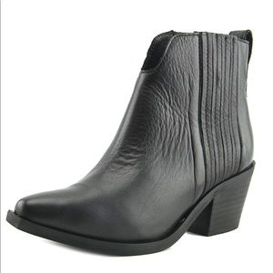 Steve Madden Webster booties